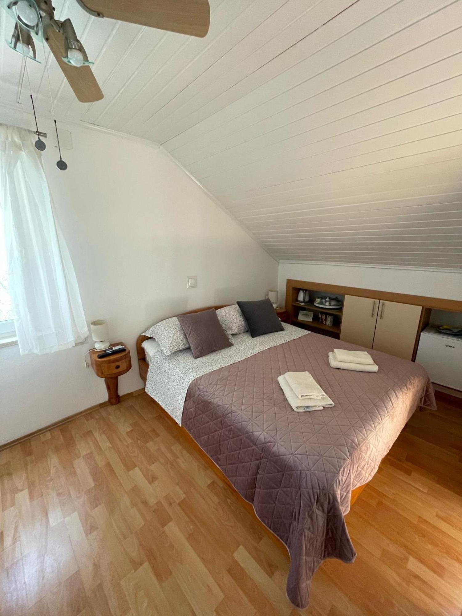 Apartments & Room Nina Korčula Esterno foto