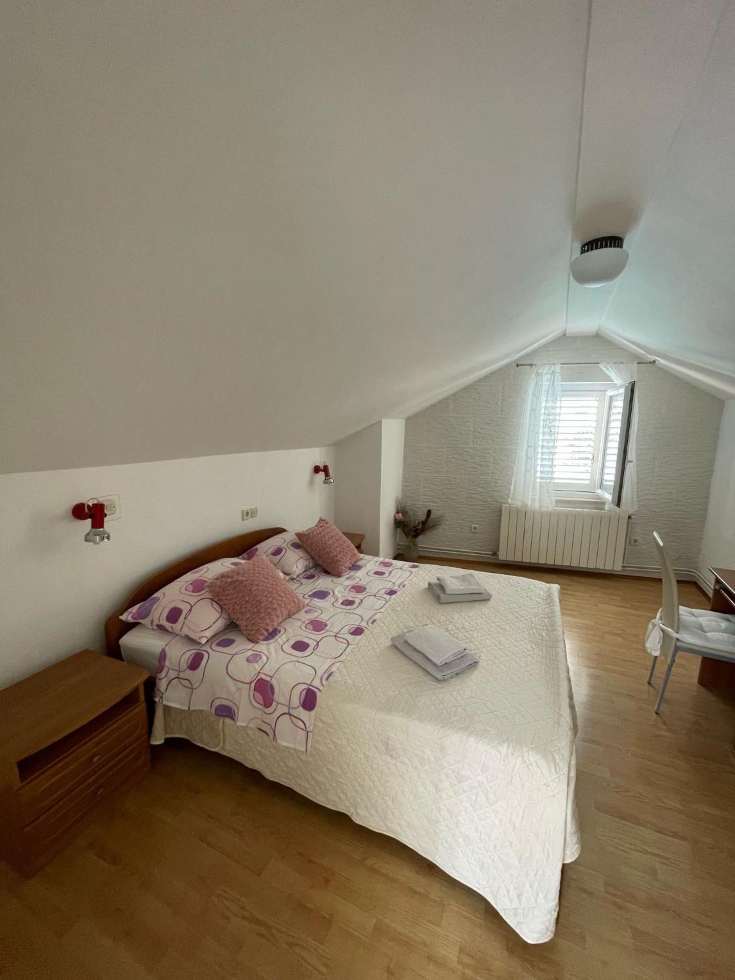 Apartments & Room Nina Korčula Esterno foto